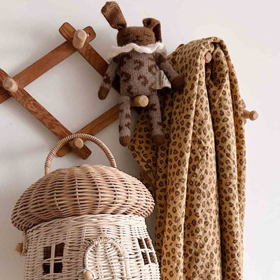 LANGE BIANCA MINI-CAFÉ MIT LEOPARDENMUSTER