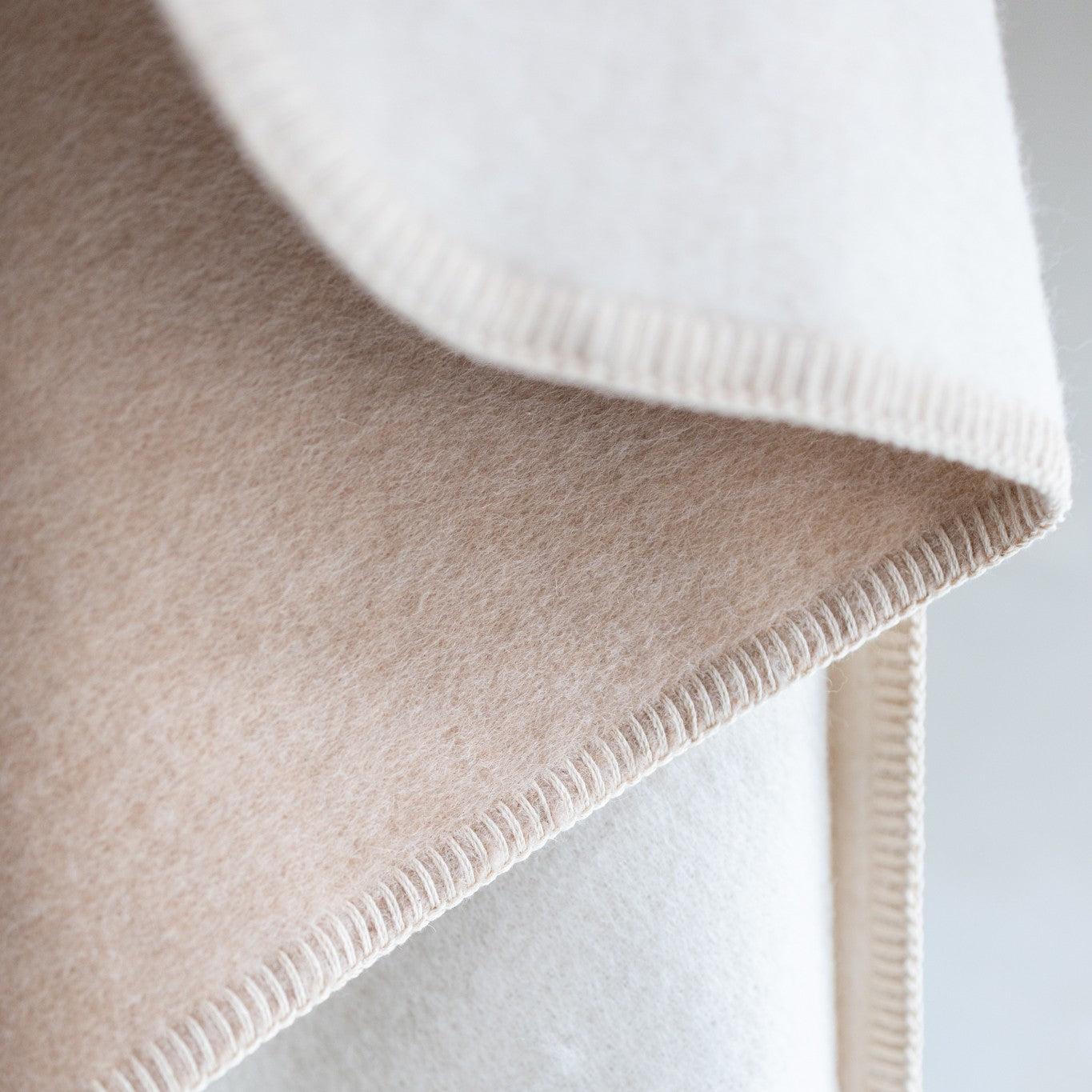 van Buren Babydecke aus Alpakawolle 100x75 beige